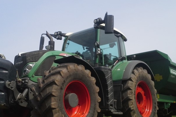Fendt 724 mit Krampe HP 20